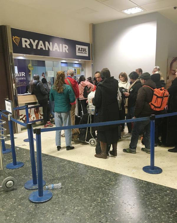 zrušený let, Ryanair Valencia